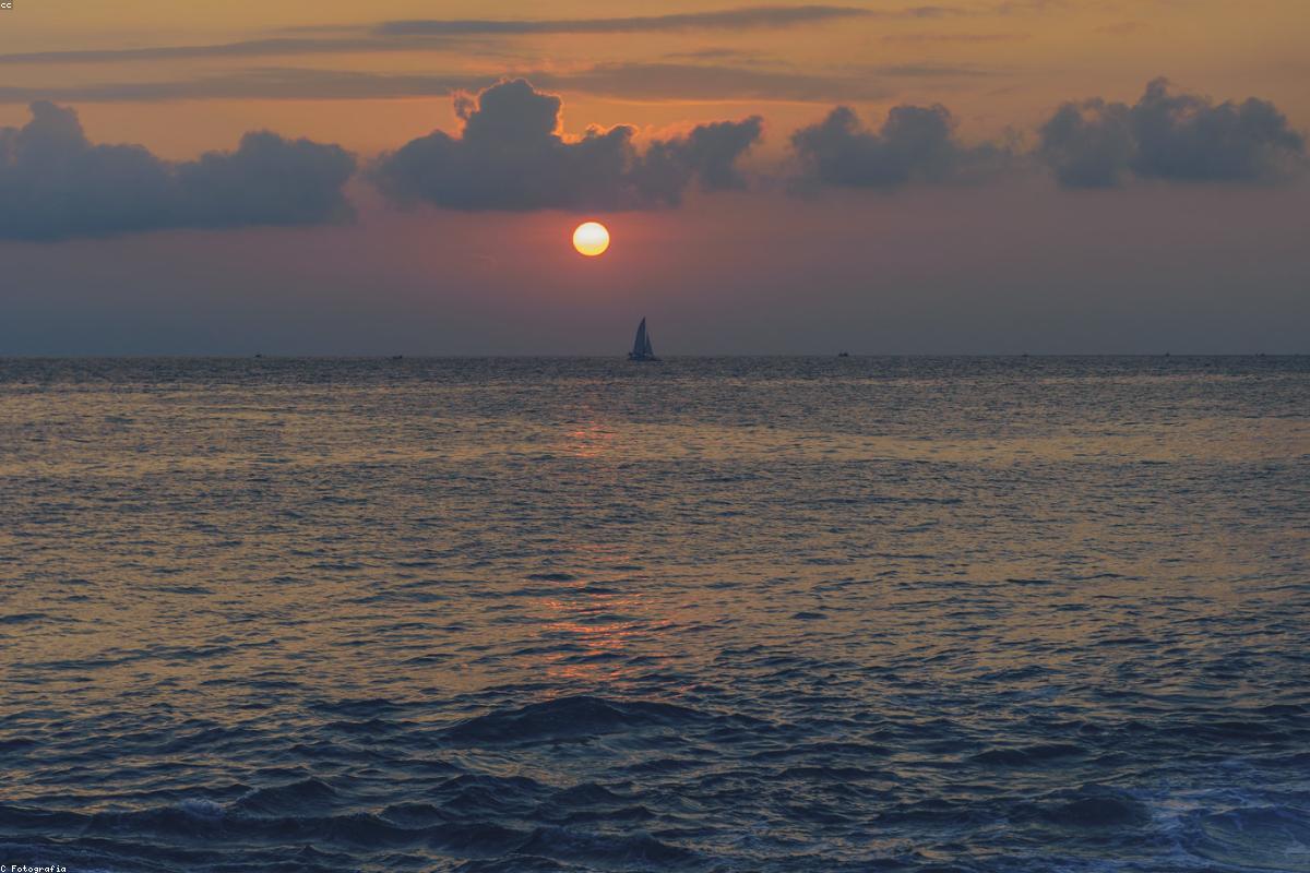 أين يمكنك العثور على أفضل الشواطئ في ينابيع مها أويا الساخنة؟